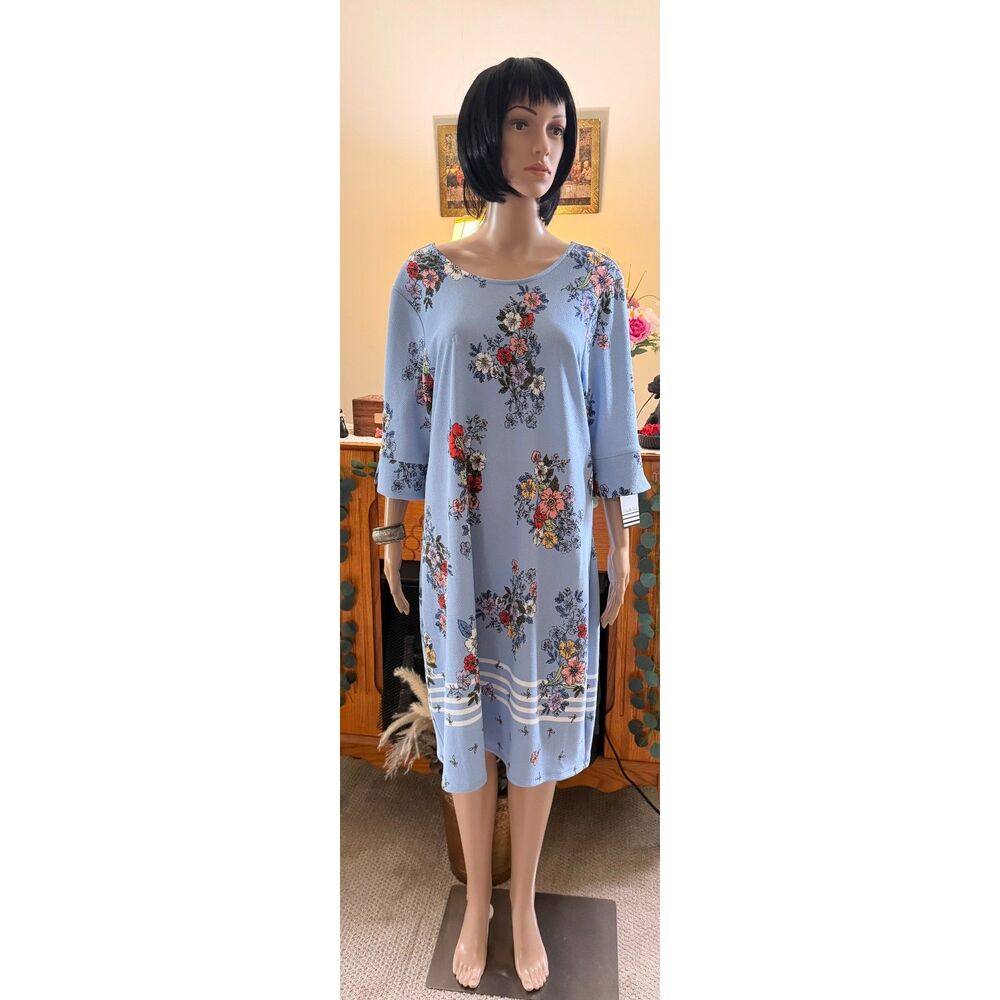Ophelia Roe 1X Blue Floral Shift Dress NWT 3/4 Sleeve Criss Cross Back
